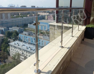 Ограждение балкона из нержавеющей полированной стали в г. Москва