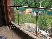 Балконное ограждение из нержавейки со стеклом