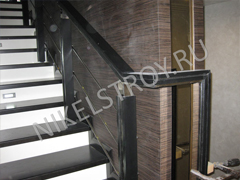 Завершена установка лестничных ограждений в частном доме на Киевское шоссе.